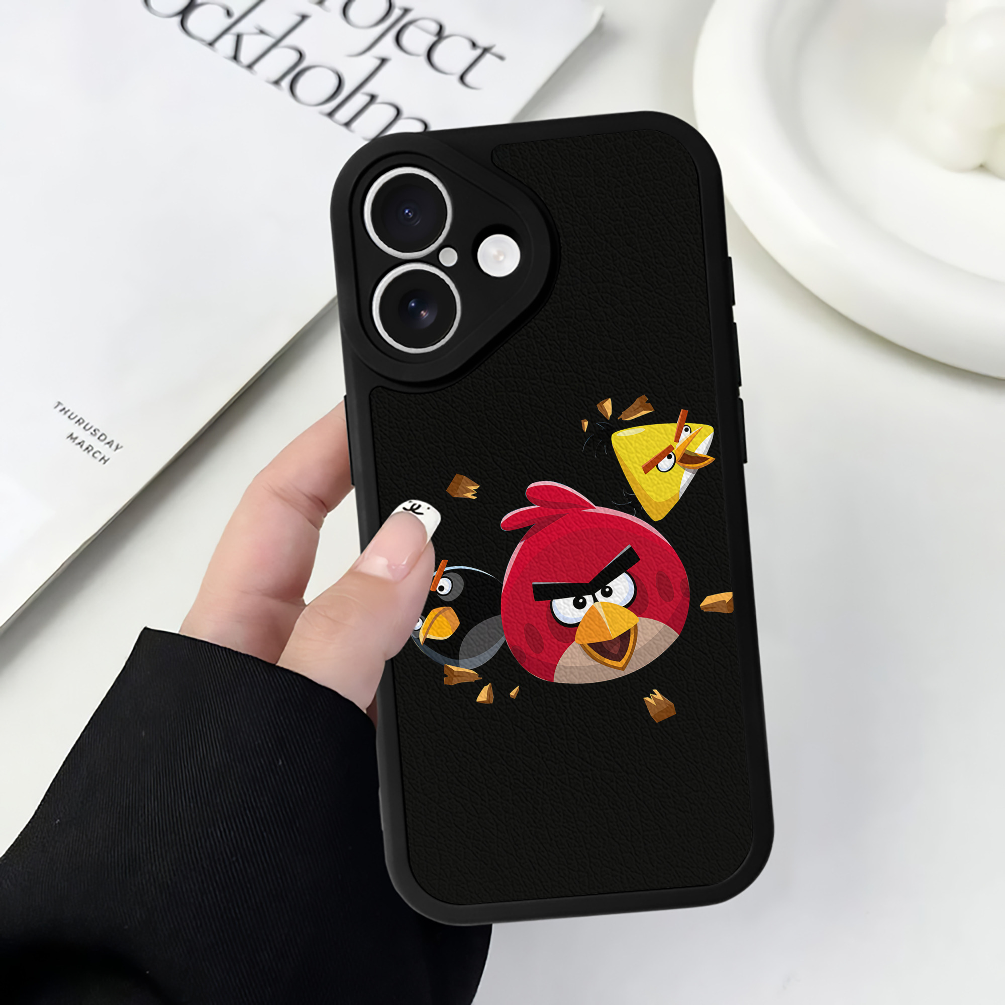 （画像用） Angry Birds アングリーバード 【iPhone 16シリーズ対応】シリコンスマホケース（レザー調） 材質：シリコン